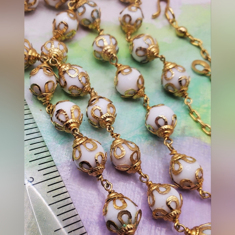 Vintage White Glass Bead Necklace 1930s Era Estate Jewelry